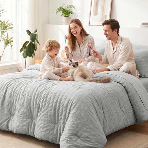 King Size Comforter Set 7 Pieces Light Grey Seersucker Bed in a Bag