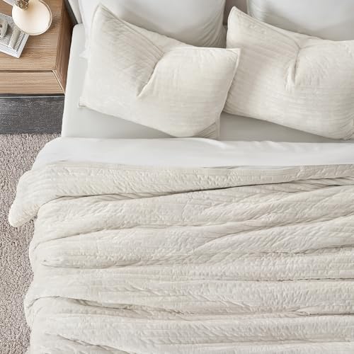 Oversized Velvet Quilt Set