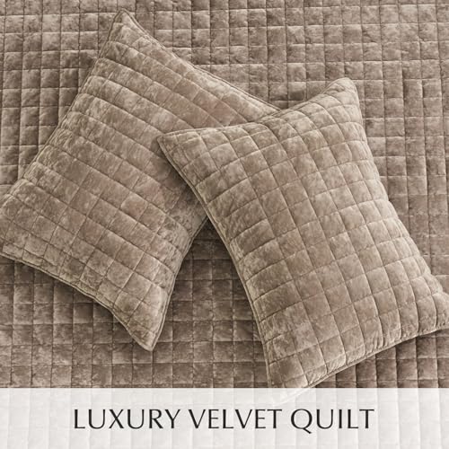 Channel Box Stitch Velvet Quilt Set
