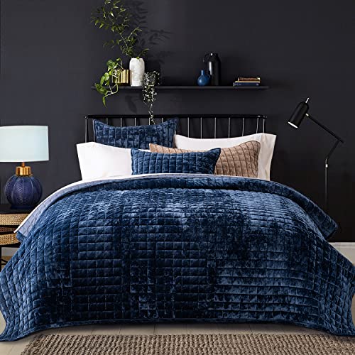 Channel Box Stitch Velvet Quilt Set