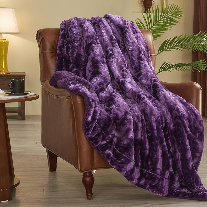 NEWCOSPLAY Super Soft Faux Fur Blanket Twin Size Dark Purple Sherpa Fuzzy Plush Warm Blanket for Sofa Bed (Dark Purple, Twin(60"x80"))