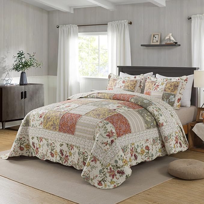 NEWLAKE Cotton Patchwork Bedspread, 3-Piece Bedding Quilt Set with Real Stitched Embroidery, Reversible Matelasse Bed Coverlet Set,Floral Paisley Grid with Lace,King Size