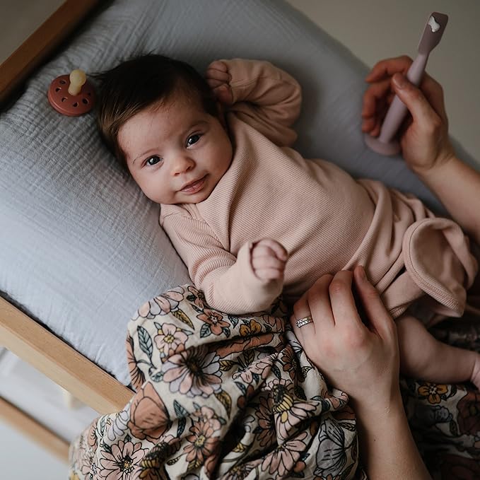 mushie Muslin Baby Swaddle Blanket | 100% Organic Cotton (Retro Flowers)